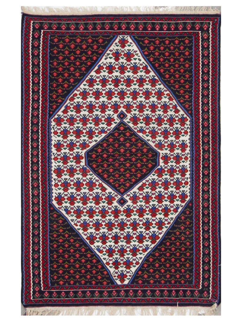 Pacific Summak Ivory Black Traditional