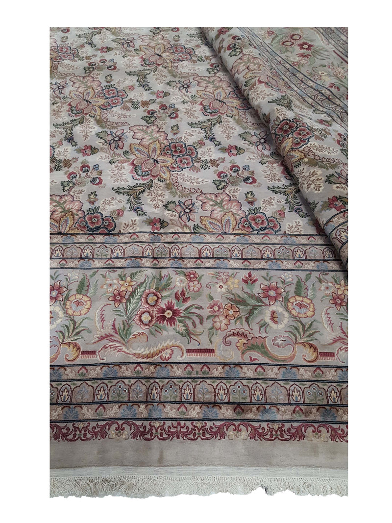 Pacific Classic 28855 Ivory Lt.Green Traditional Hand Knotted Rug