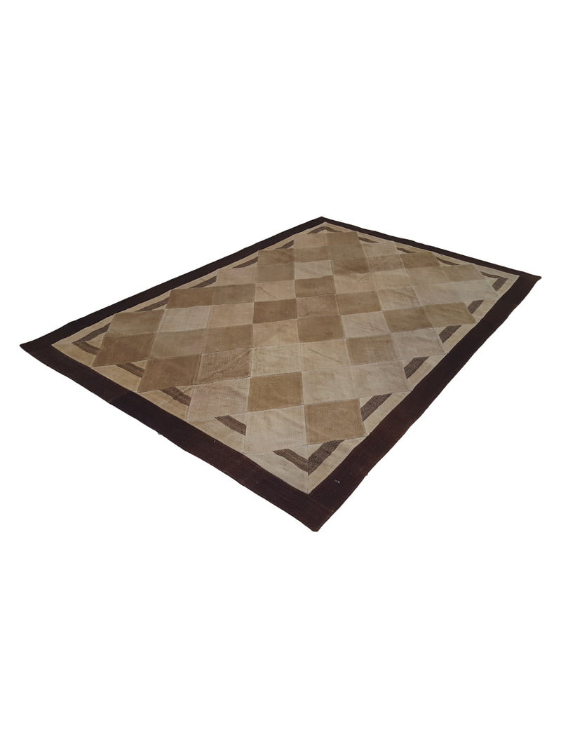 Pacific Patchwork 38136 Cream Burgundy Patchwork Hand Knotted Rug