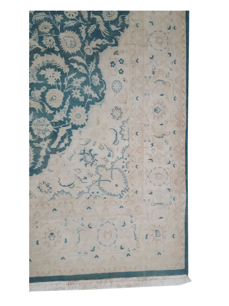 Pacific Classic 39600 Green Ivory Traditional Hand Knotted Rug