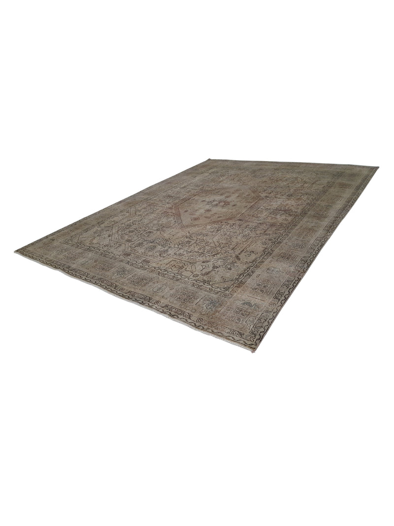 Pacific Vintage 39974 Camel Ivory Vintage Hand Knotted Rug