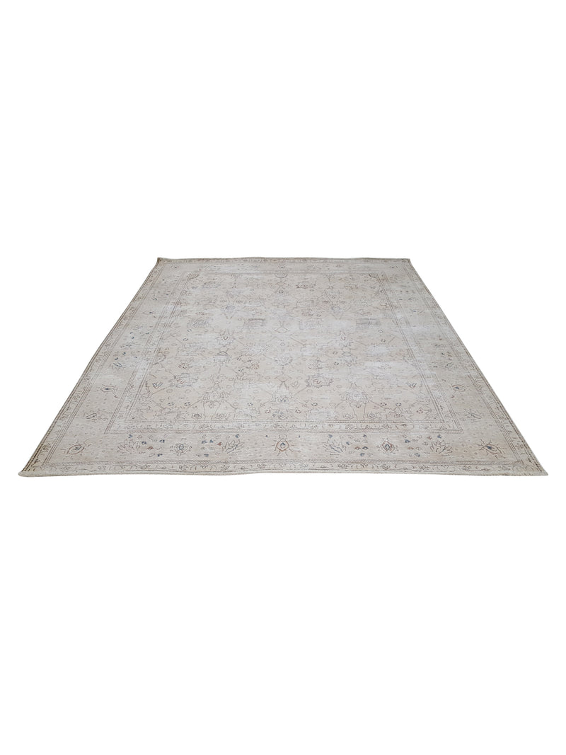 Pacific Vintage 42051 Ivory Ivory Vintage Hand Knotted Rug