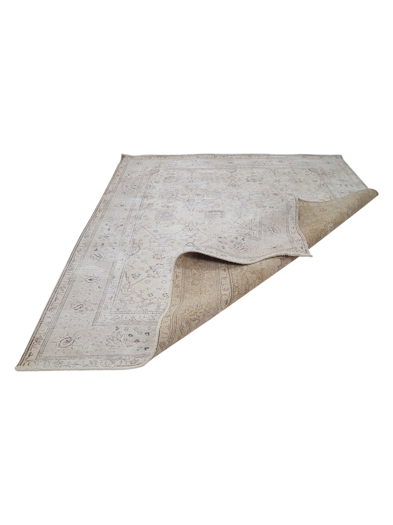 Pacific Vintage 42051 Ivory Ivory Vintage Hand Knotted Rug