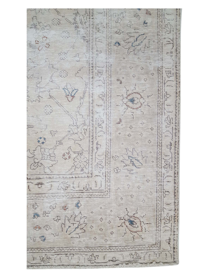 Pacific Vintage 42051 Ivory Ivory Vintage Hand Knotted Rug