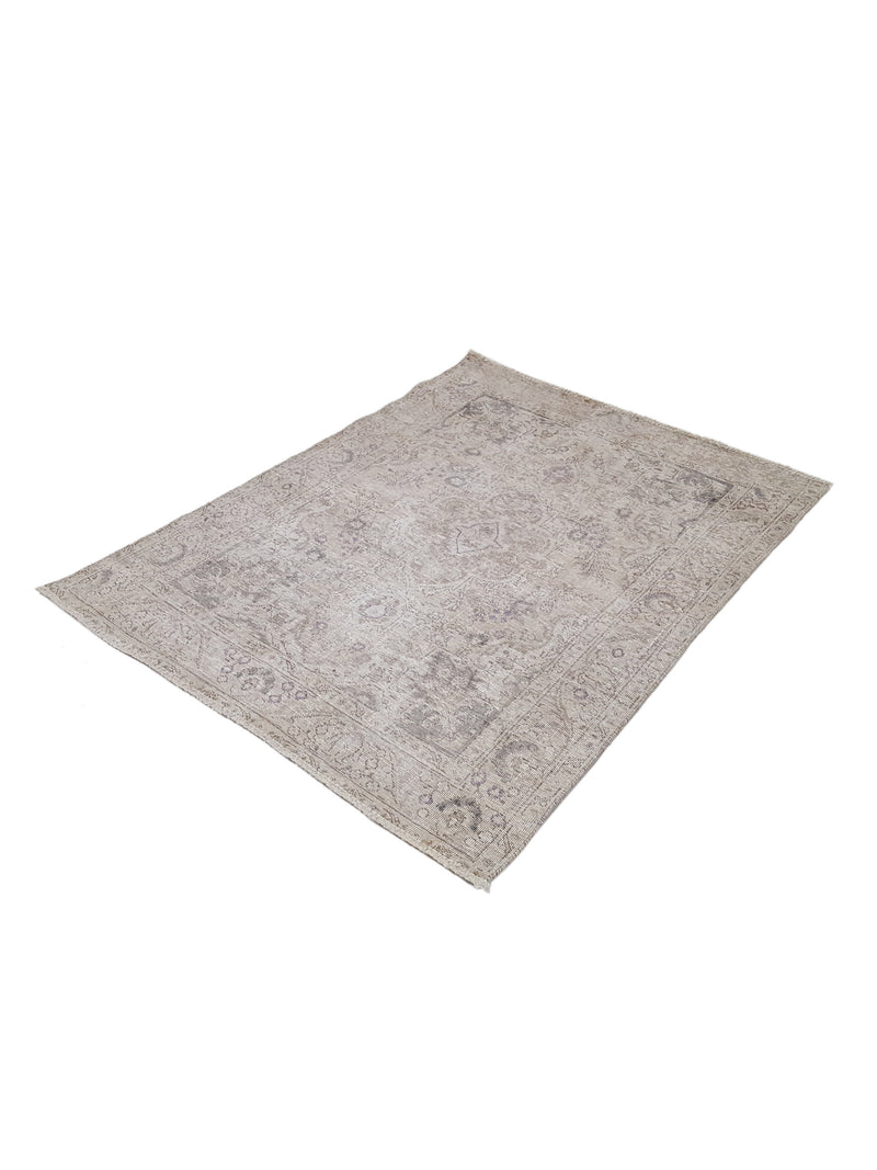 Pacific Vintage 42097 Ivory Ivory Vintage Hand Knotted Rug