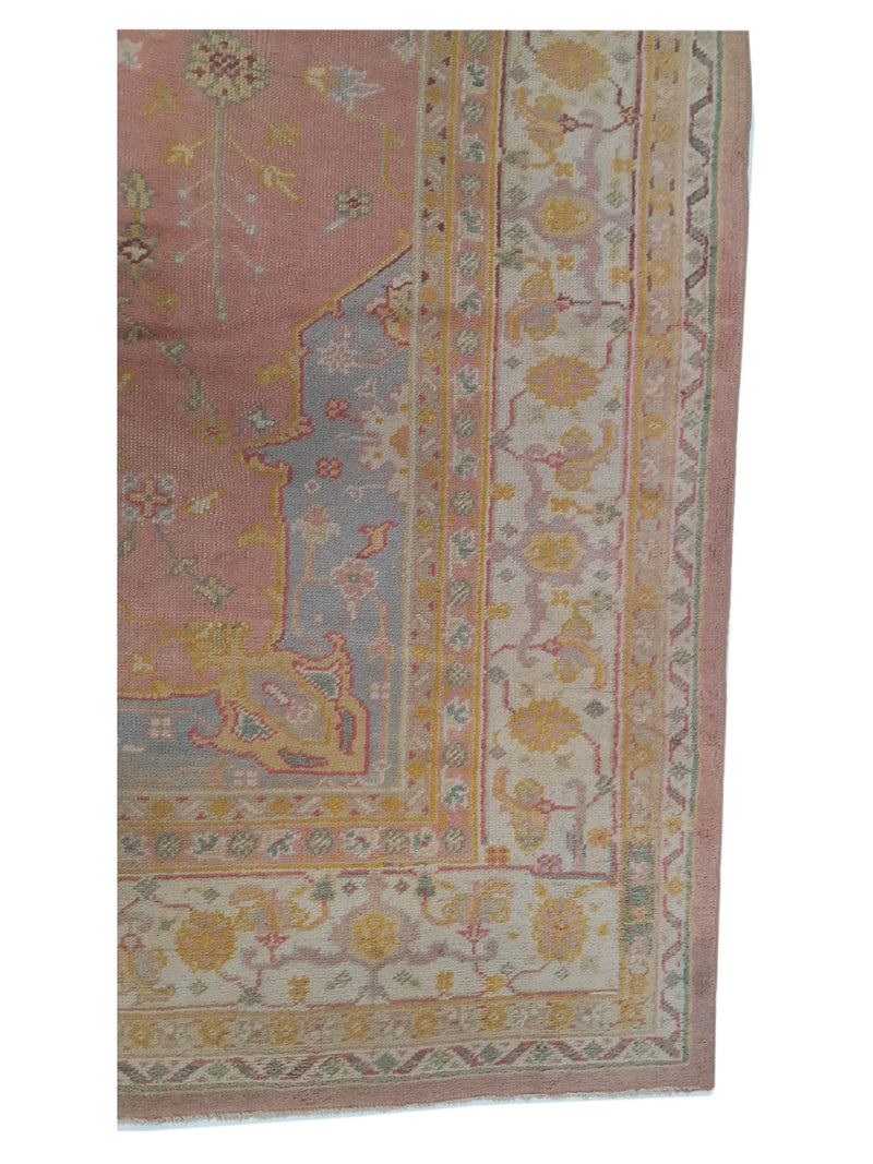 Fasa Antique Ushak 2882 Pink Ivory Traditional Antique Rug