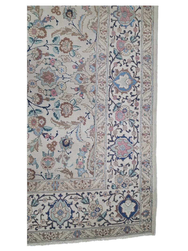 Fasa Antique Tabriz 3306 Ivory Ivory Traditional Antique Rug