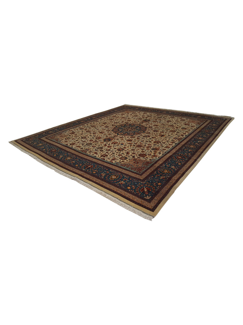 Fasa Antique Tabriz 7248 Ivory Green Traditional Antique Rug