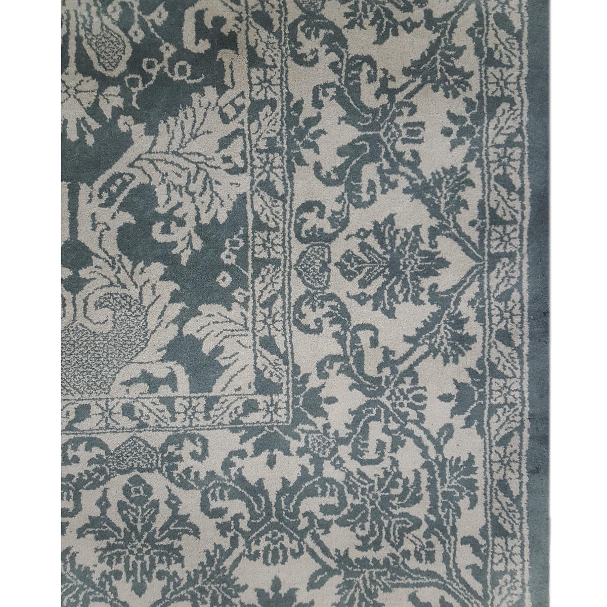 Pacific Royal  Green Ivory Traditional