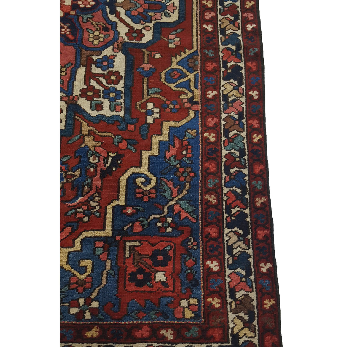 Pacific Bakhtiyari 14777 Red Beige Traditional Hand Knotted Rug