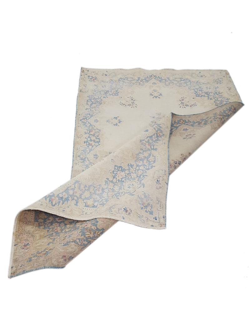 Fasa Antique Kerman 29764 Ivory Ivory Traditional Antique Rug