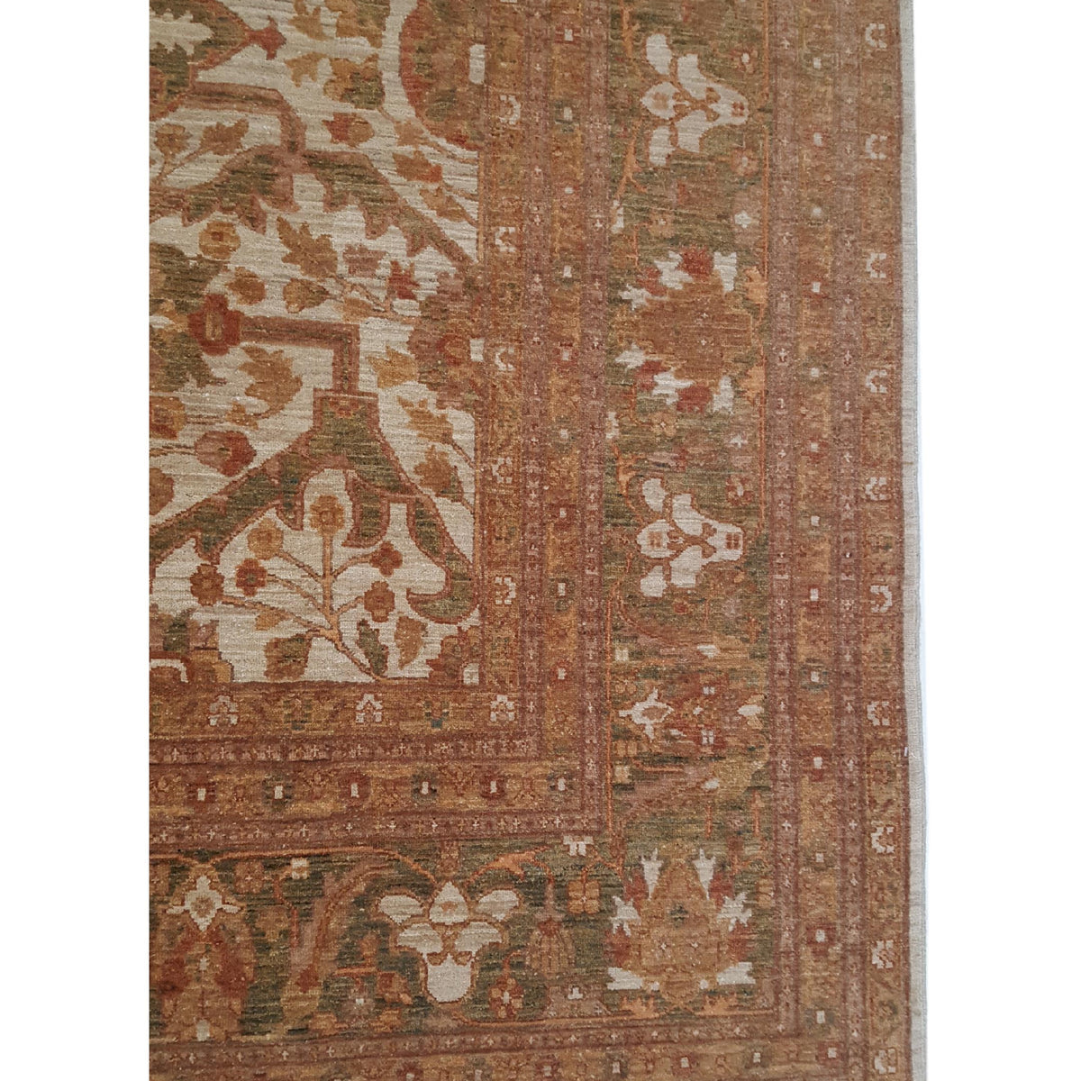 Pacific Sultanabad 32328 Ivory Lt.Green Traditional Hand Knotted Rug