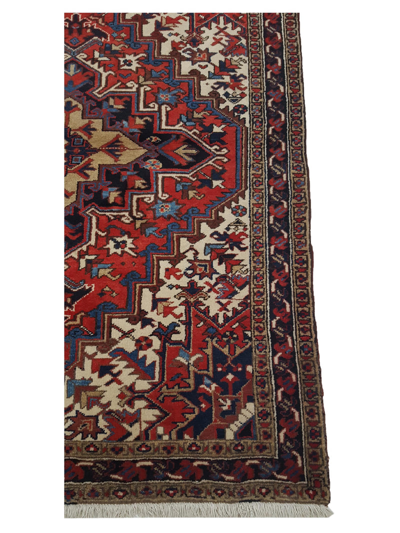 Fasa Antique Heriz 37334 Ivory Burgundy Traditional Antique Rug