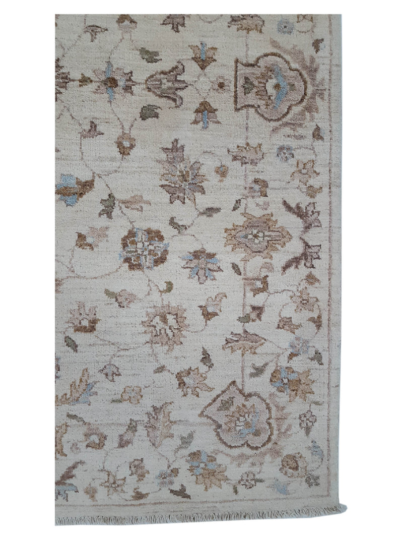 Pacific Ziegler 39454 Ivory Ivory Transitional Hand Knotted Rug