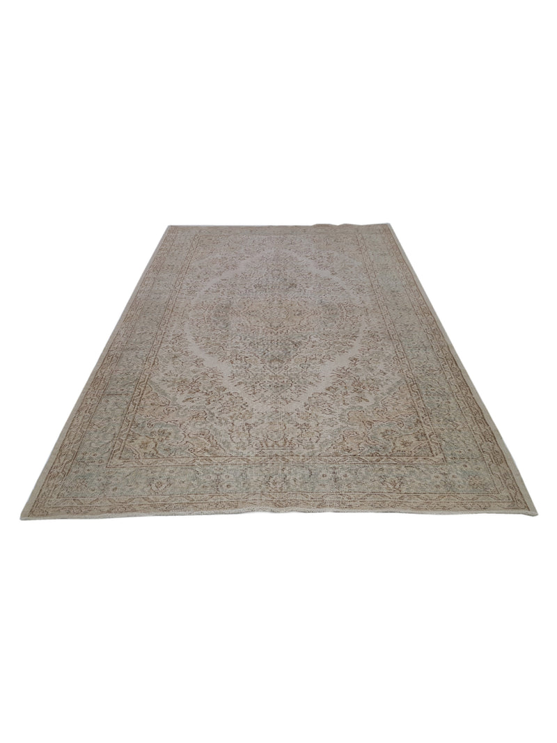 Pacific Vintage 39469 Ivory Ivory Vintage Hand Knotted Rug