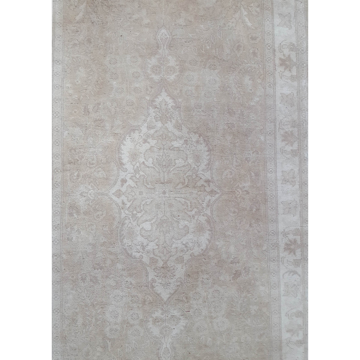 Pacific Classic 39594 Beige Ivory Traditional Hand Knotted Rug