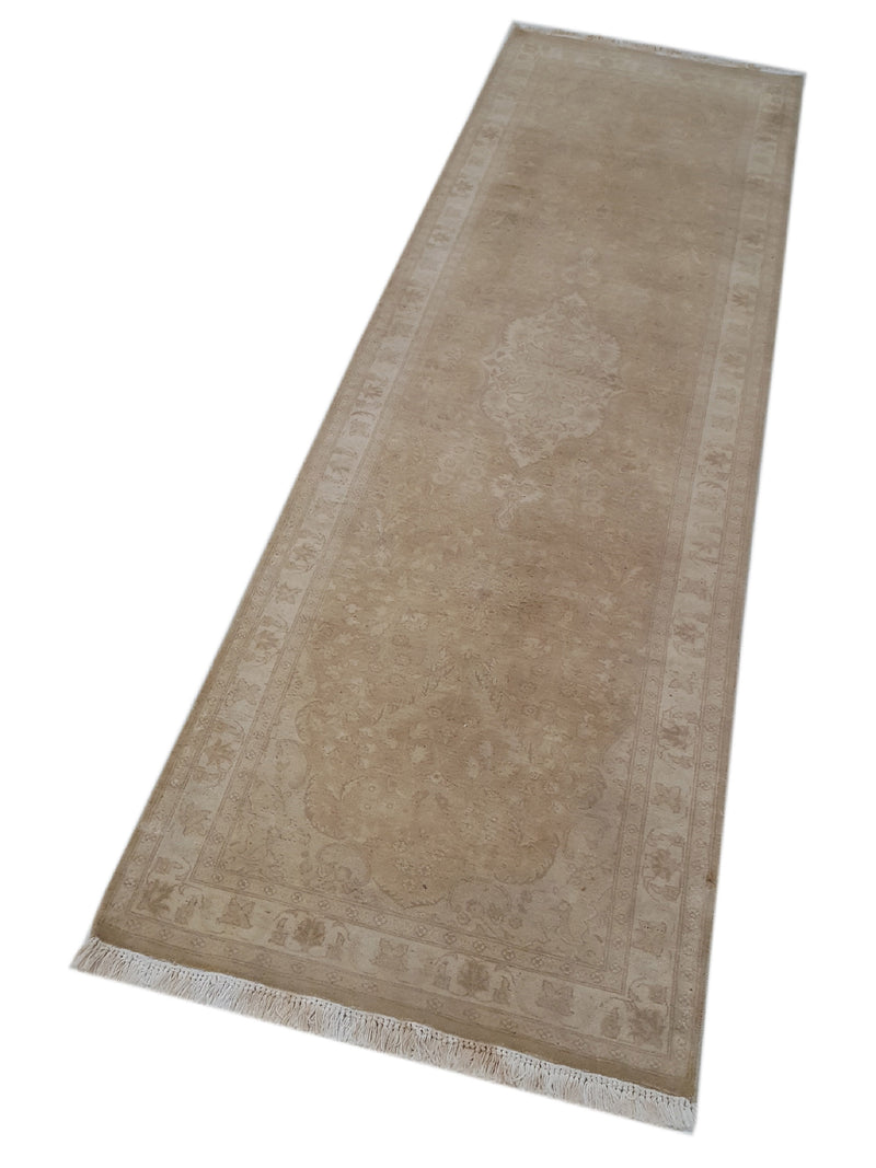 Pacific Classic 39594 Beige Ivory Traditional Hand Knotted Rug