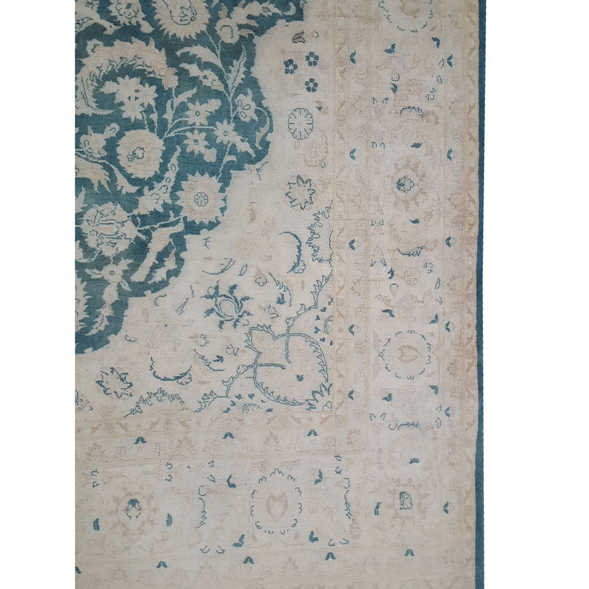Pacific Classic 39600 Green Ivory Traditional Hand Knotted Rug