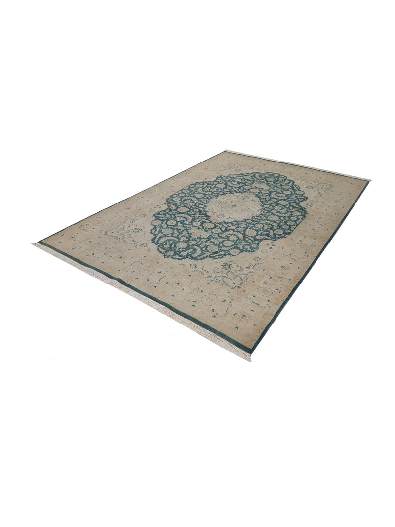 Pacific Classic 39600 Green Ivory Traditional Hand Knotted Rug