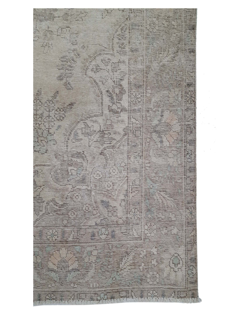 Pacific Vintage 40515 Ivory Ivory Vintage Hand Knotted Rug