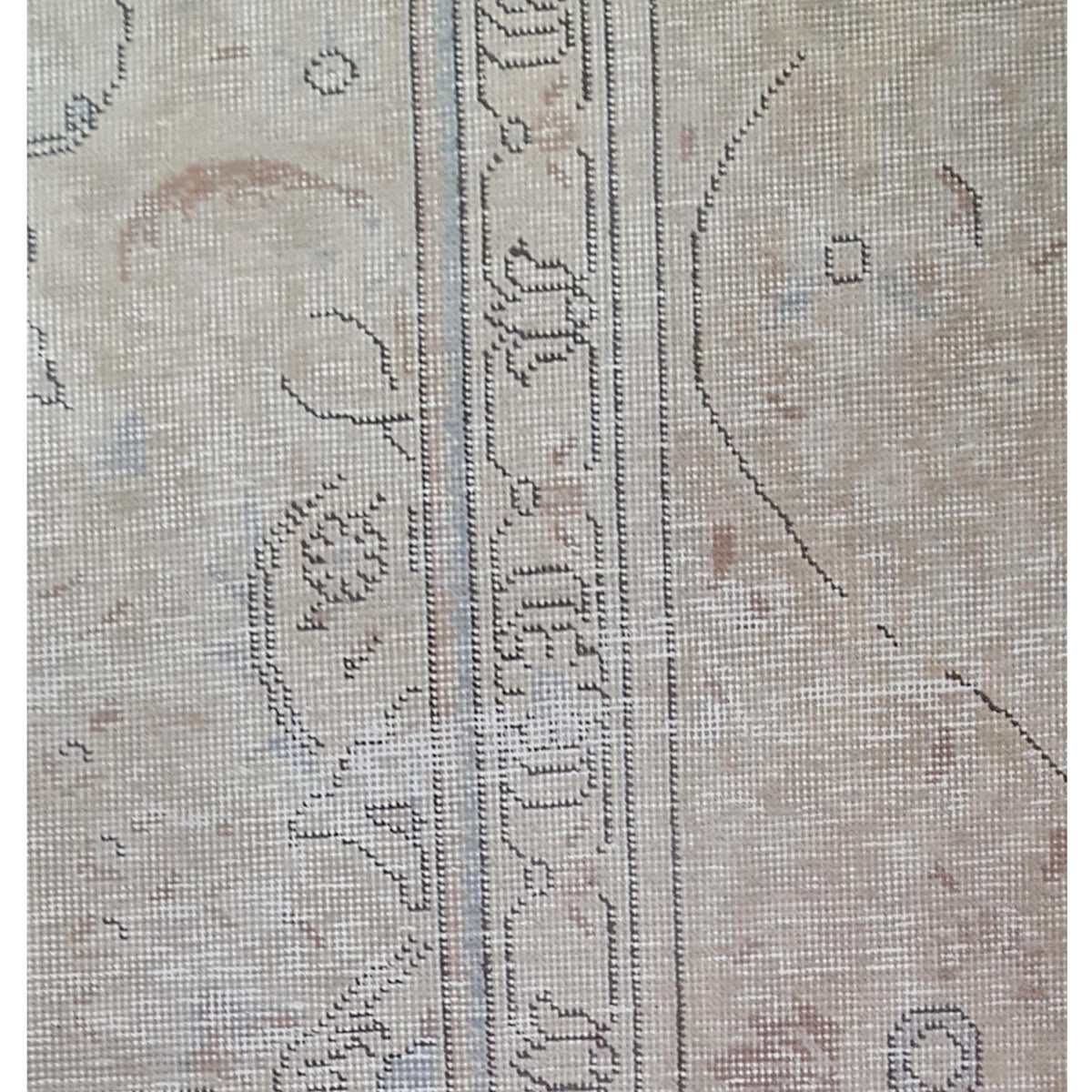 Pacific Vintage 40543 Ivory Ivory Vintage Hand Knotted Rug