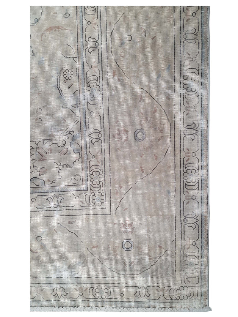 Pacific Vintage 40543 Ivory Ivory Vintage Hand Knotted Rug