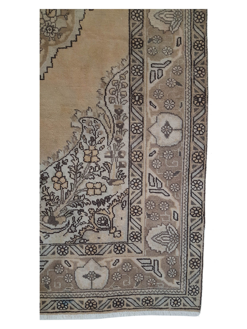 Pacific Vintage 40604 Cream Lt.Brown Vintage Hand Knotted Rug
