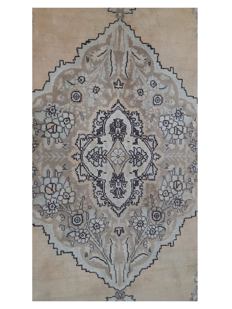 Pacific Vintage 40604 Cream Lt.Brown Vintage Hand Knotted Rug