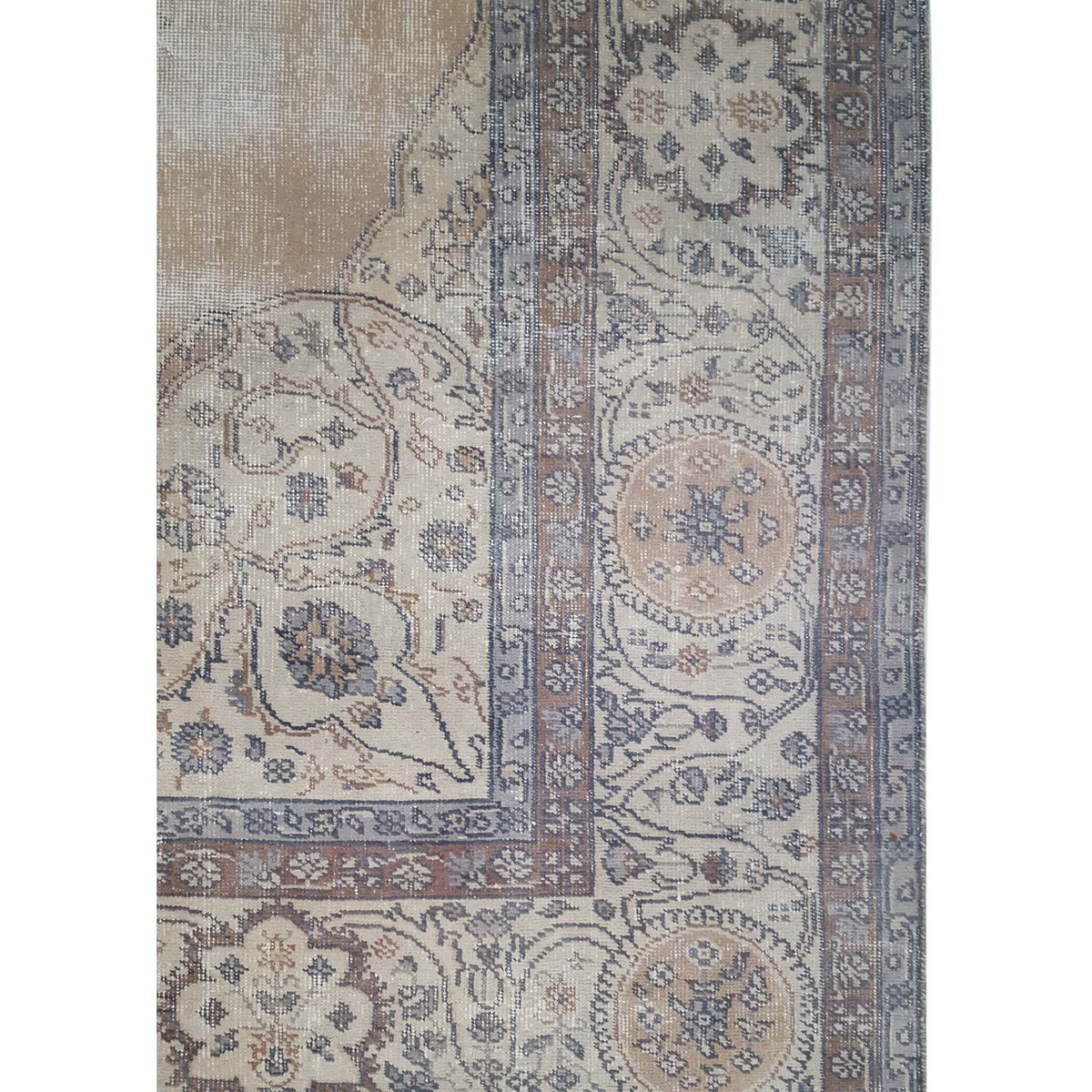 Pacific Vintage 40647 Camel Ivory Vintage Hand Knotted Rug