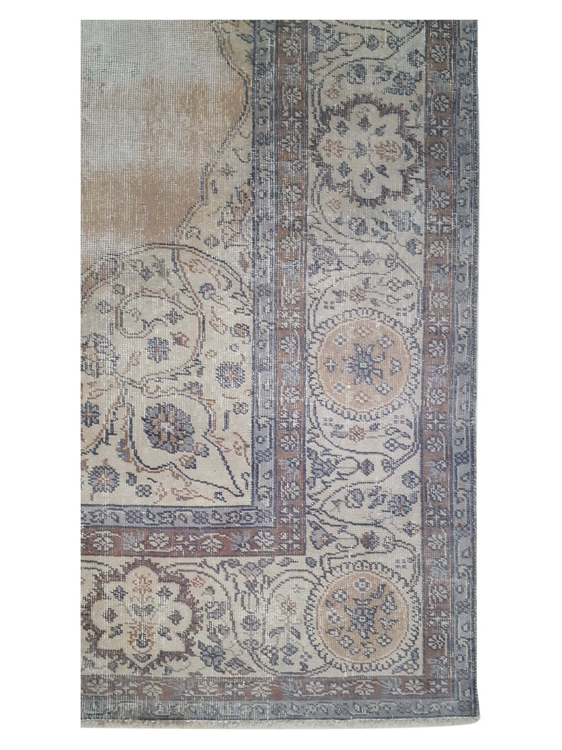 Pacific Vintage 40647 Camel Ivory Vintage Hand Knotted Rug