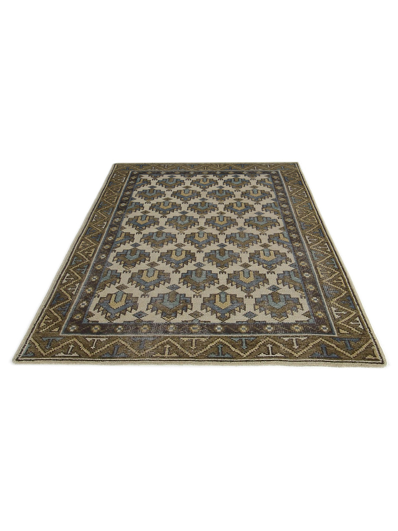 Pacific Caucasian 41338 Ivory Multi Traditional Hand Knotted Rug
