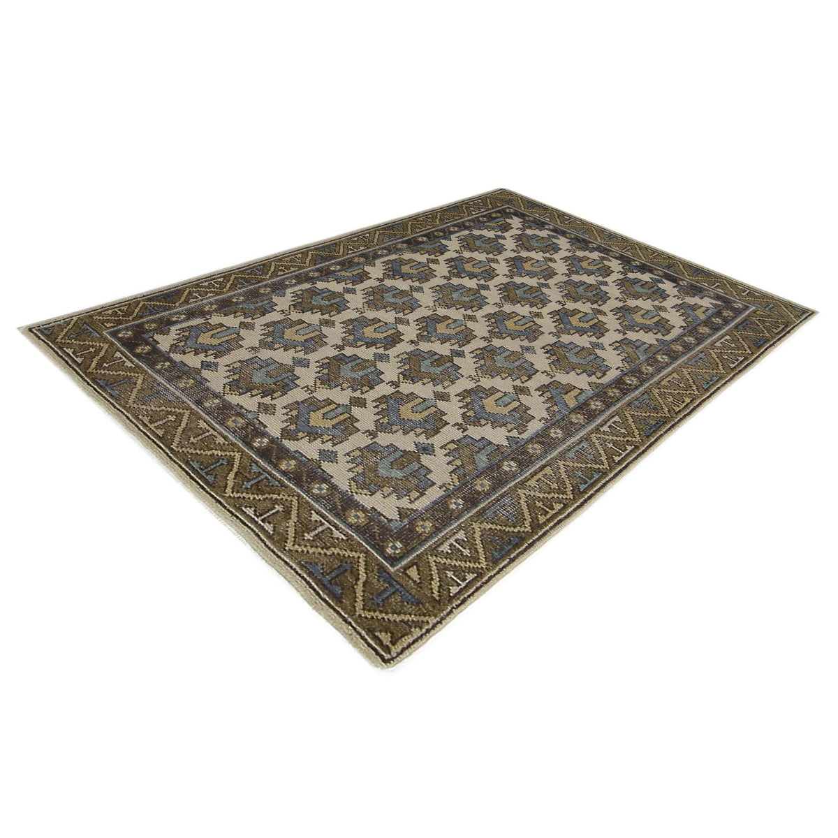 Pacific Caucasian 41338 Ivory Multi Traditional Hand Knotted Rug