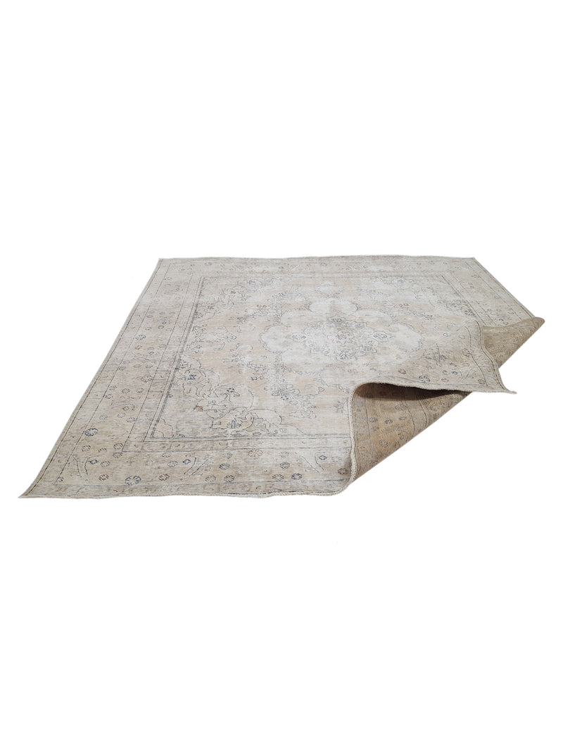 Pacific Vintage 41638 Ivory Ivory Vintage Hand Knotted Rug