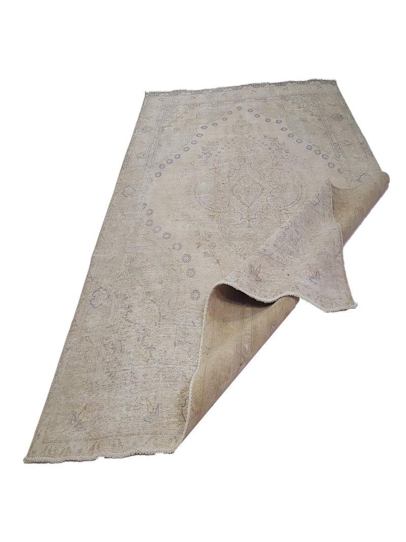 Pacific Vintage 41642 Ivory Ivory Vintage Hand Knotted Rug