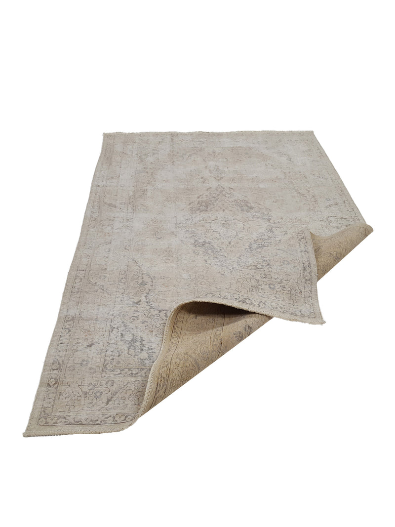 Pacific Vintage 41672 Ivory Ivory Vintage Hand Knotted Rug