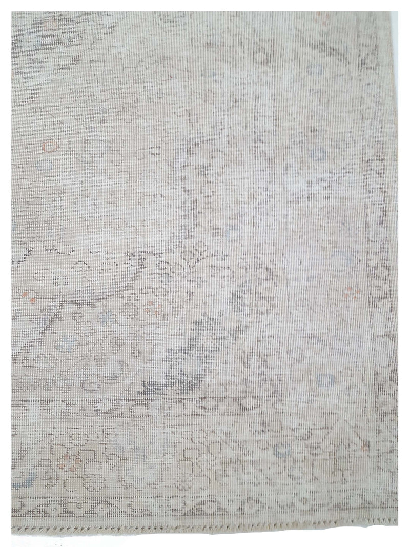 Pacific Vintage 41672 Ivory Ivory Vintage Hand Knotted Rug