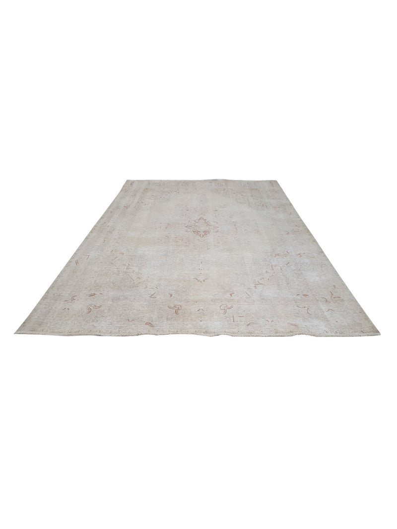 Pacific Vintage 42049 Ivory Ivory Vintage Hand Knotted Rug