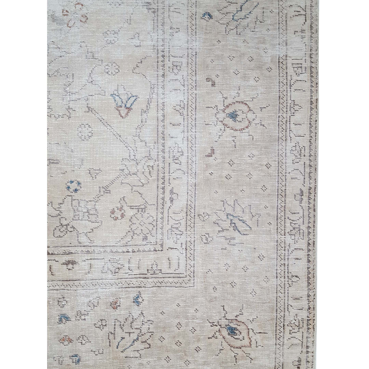 Pacific Vintage 42051 Ivory Ivory Vintage Hand Knotted Rug