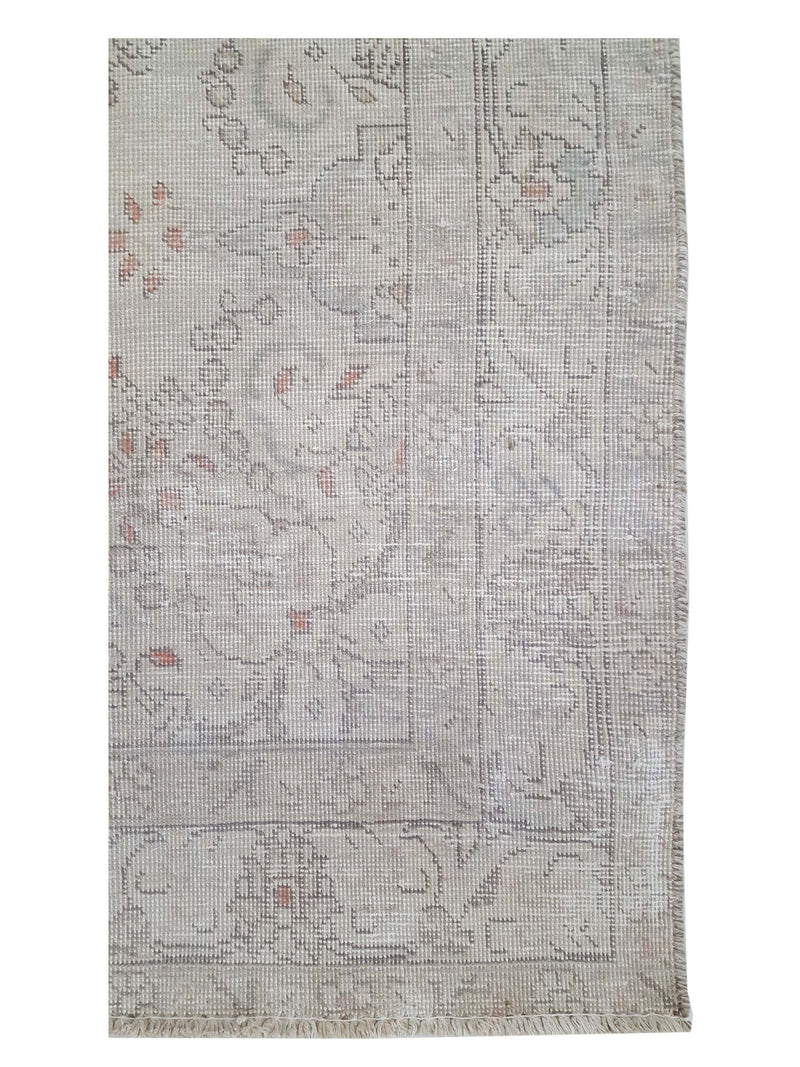 Pacific Vintage 42109 Ivory Ivory Vintage Hand Knotted Rug