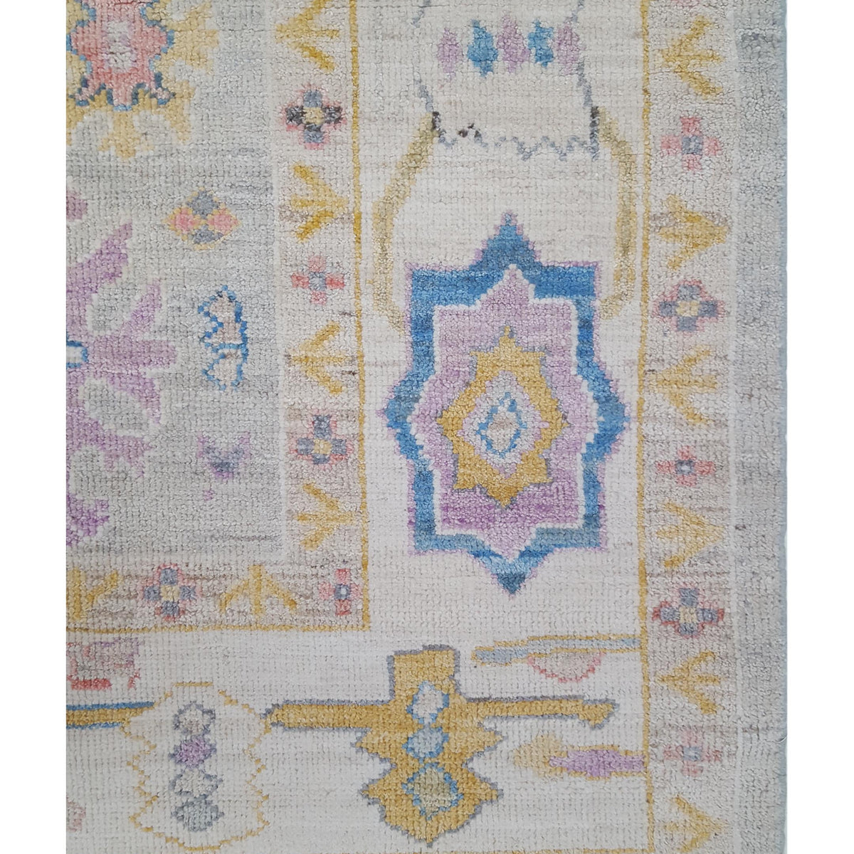 Pacific Ushak Wool Weft 42593 Lt.Grey Ivory Transitional Hand Knotted Rug
