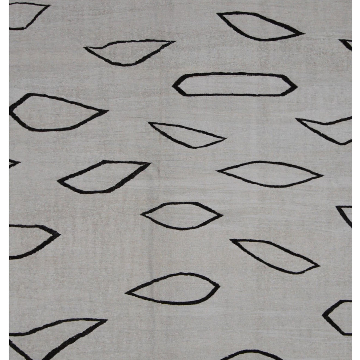Pacific Menorca 42980 White Black Transitional Flatweave Rug