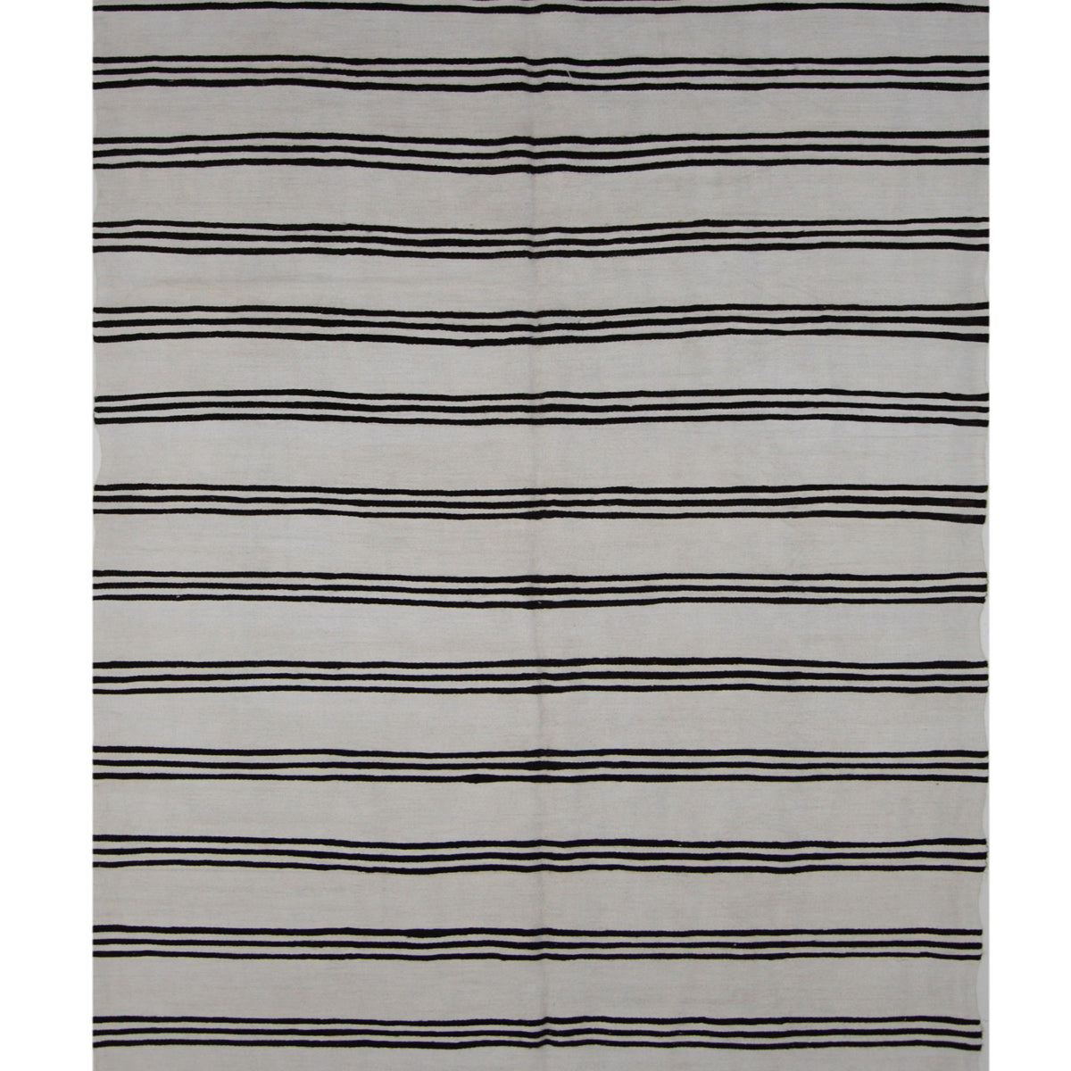 Pacific Menorca  White Black Transitional