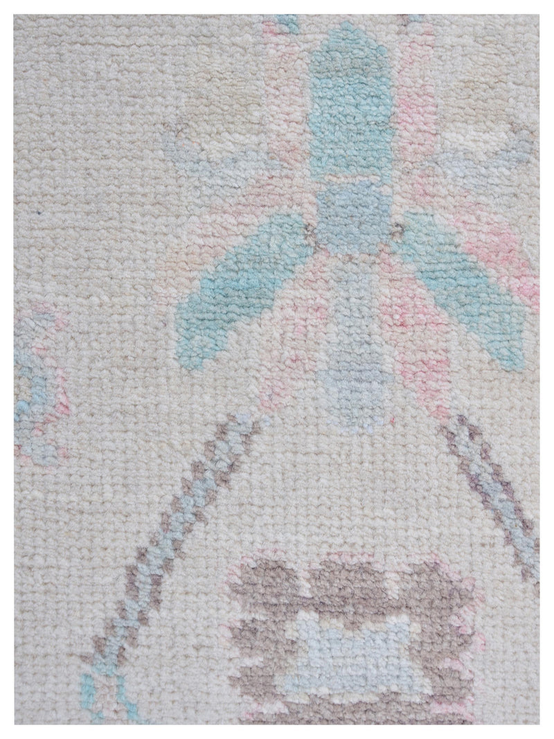 Pacific Ushak Wool Weft 43358 Ivory Lt.Grey Transitional Hand Knotted Rug
