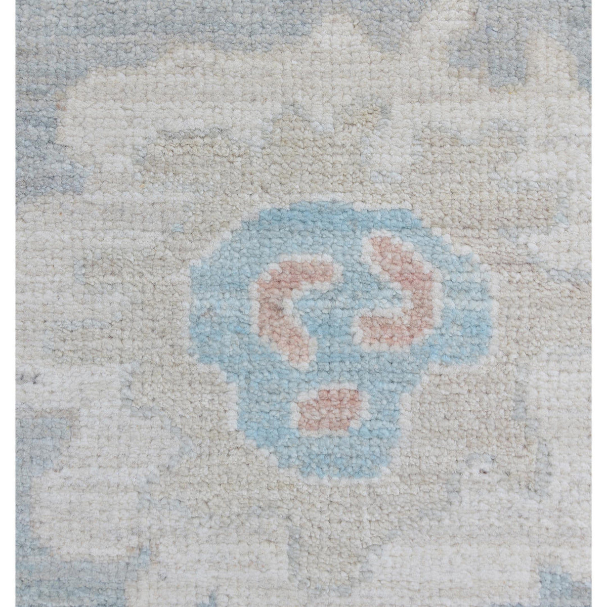 Pacific Ushak Wool Weft 43372 Lt.Grey Ivory Transitional Hand Knotted Rug