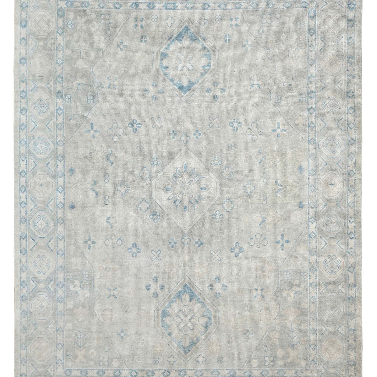Pacific Ushak  Lt.Grey Lt.Grey Transitional