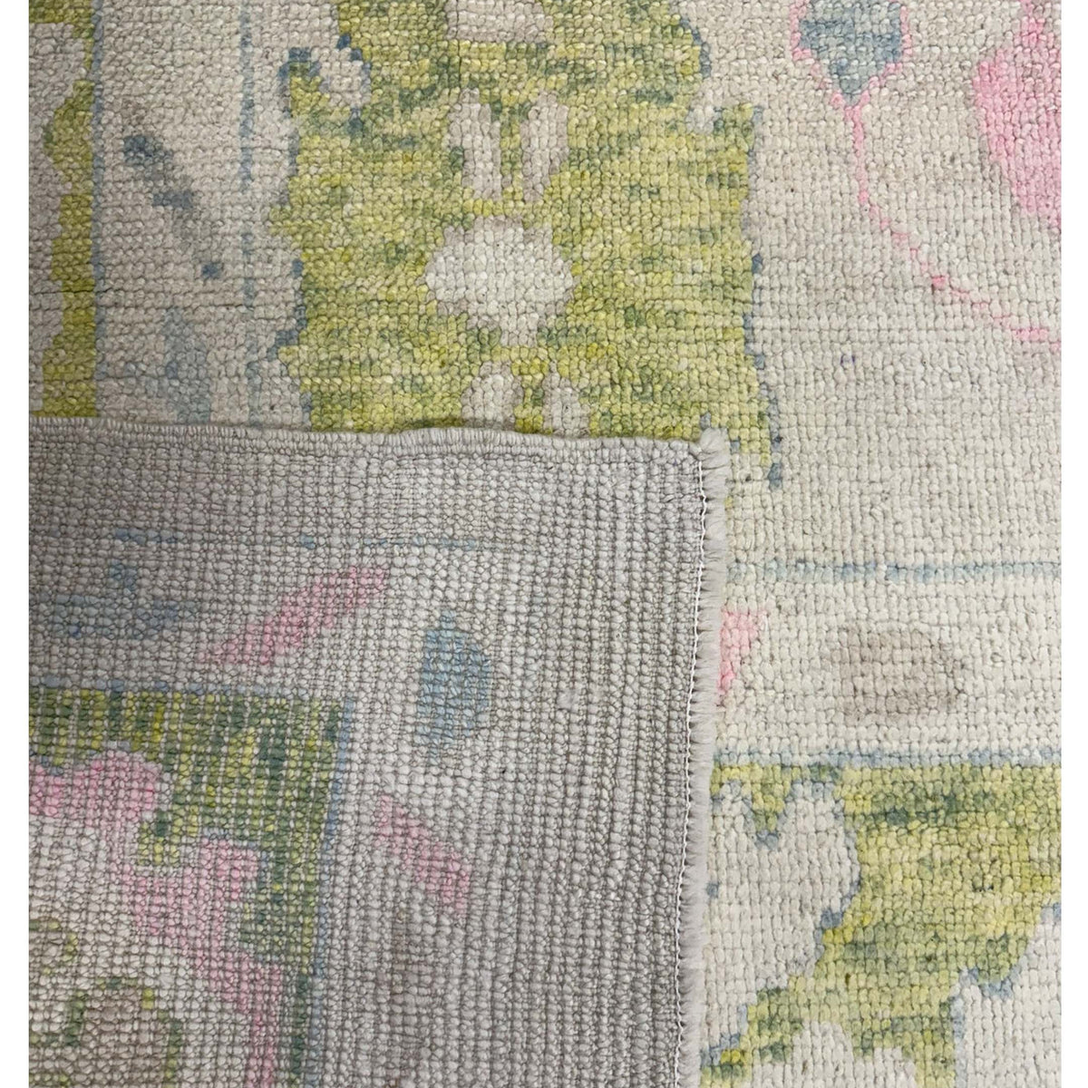 Pacific Ushak TR 43973 Ivory Lt.Green Transitional Hand Knotted Rug