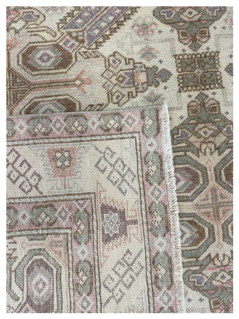 Pacific Kayseri 43988 Ivory Peach Traditional Hand Knotted Rug