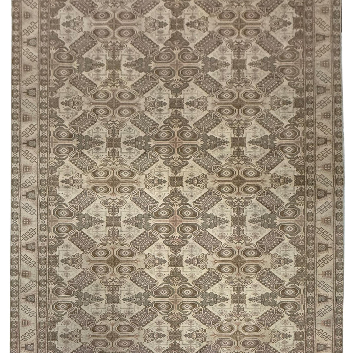 Pacific Kayseri  Ivory Peach Traditional