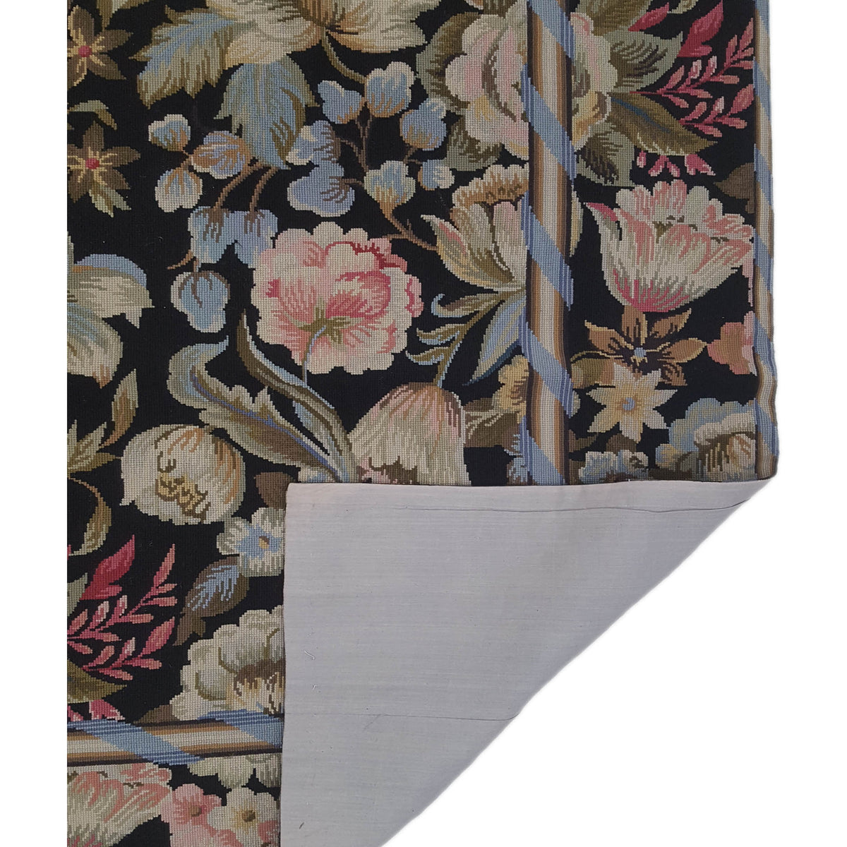 Pacific Needle Point 66813 Black Black Transitional Needle Point Rug