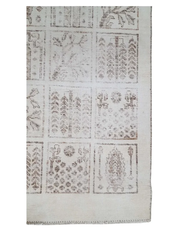 Vintage Hand Knotted Ivory 6x9 - Image 4